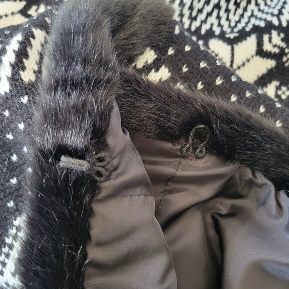 cj Banks Women’s Vest, 3X, Black/White/Faux Fur, Button Front, Winter, Snowflake - Picture 8 of 10